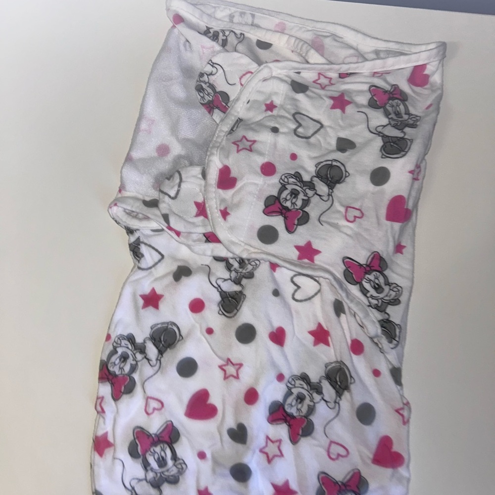 White and Pink Minnie Mouse Baby Blanket - Swaddling fabric